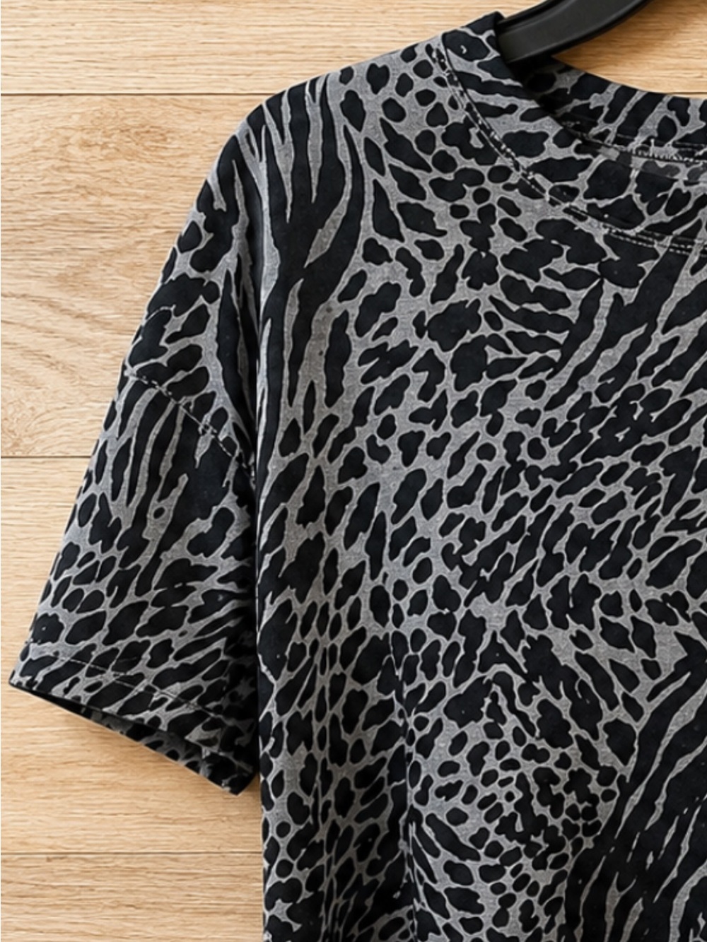 Secret Treasures Black & Grey Animal Print Crop Top